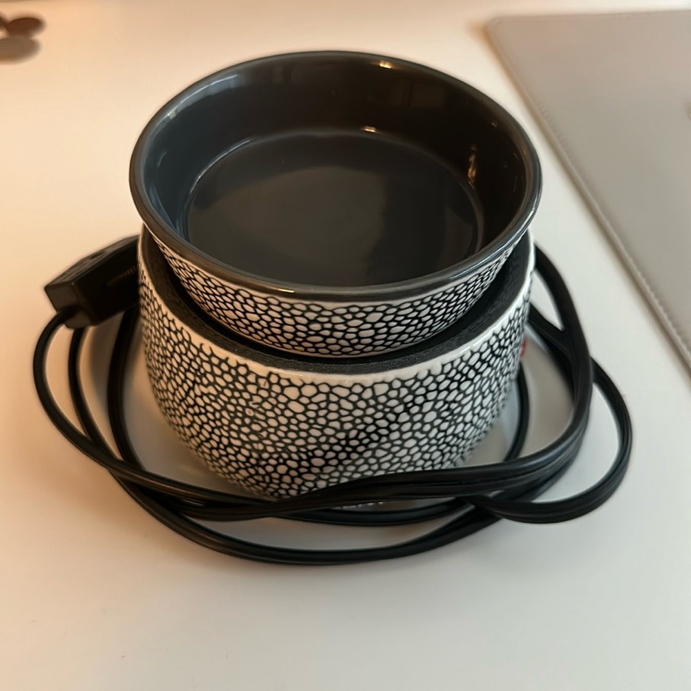 Scentsy warmer